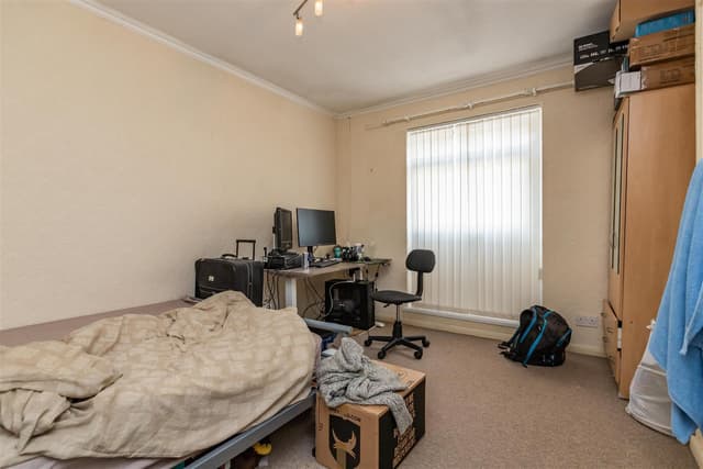 44, Metchley Drive - Image 2
