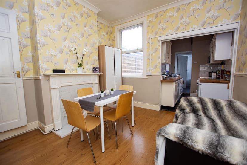 70, Gleave Road - Image 7