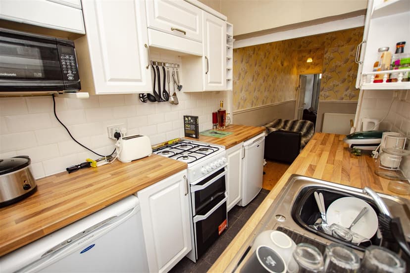 70, Gleave Road - Image 5