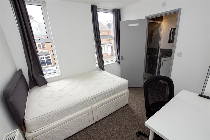 192, Hubert Road - Image 10