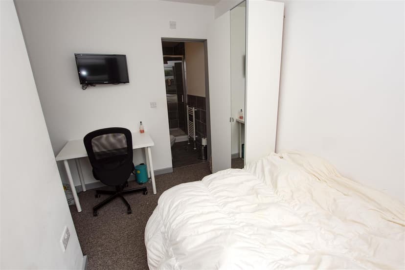 192, Hubert Road - Image 9