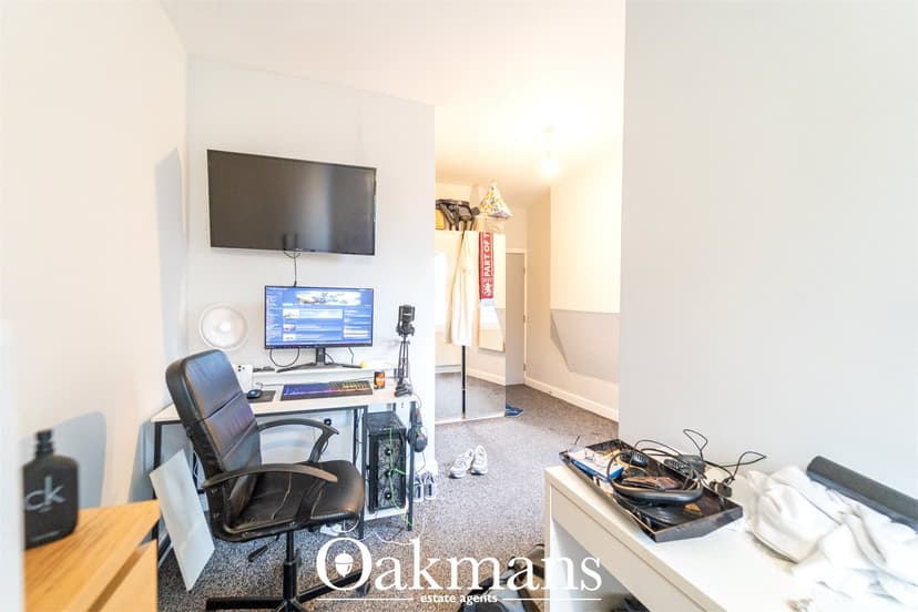 217a, Tiverton Road - Image 8