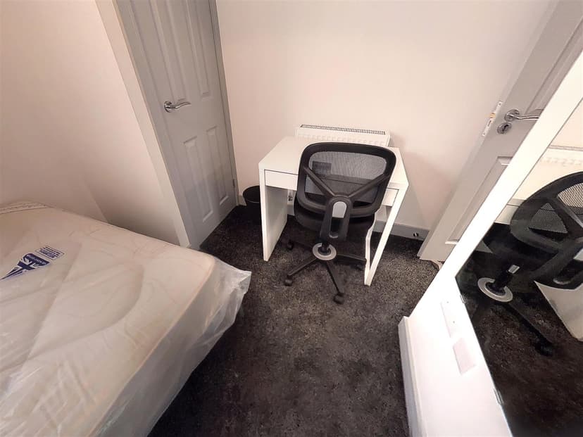 146, Dawlish Road - Image 17