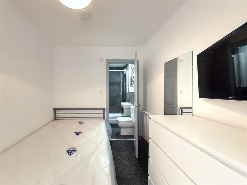 146, Dawlish Road - Image 13