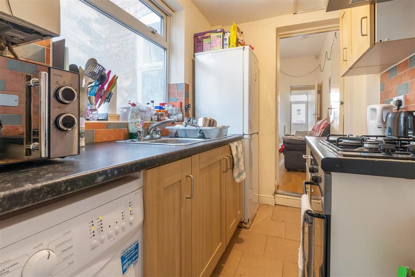 198, Dawlish Road - Image 8