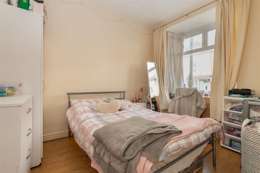 198, Dawlish Road - Image 6