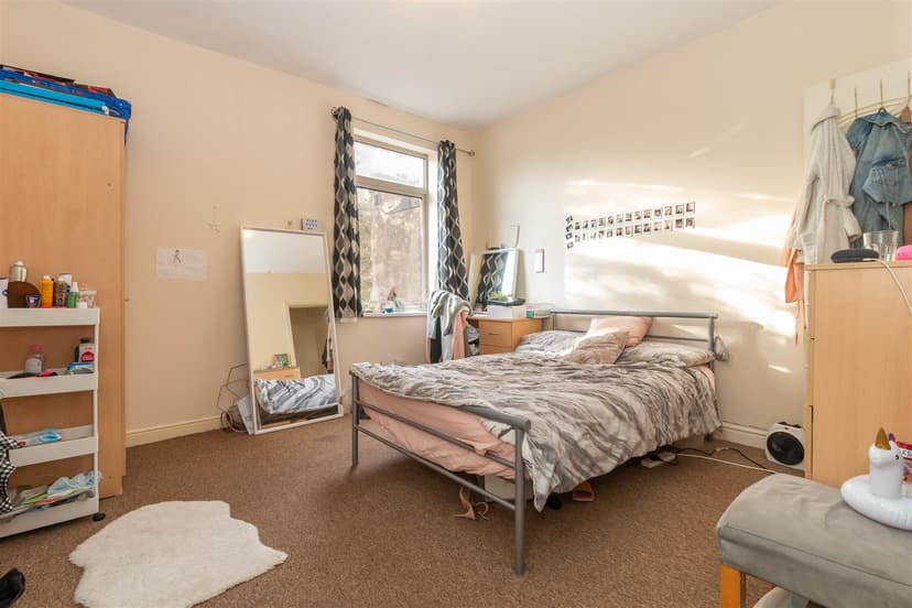 198, Dawlish Road - Image 5