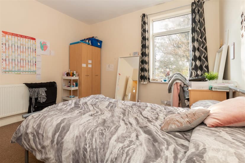 198, Dawlish Road - Image 4