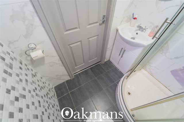 122, Oak Tree Lane - Image 18