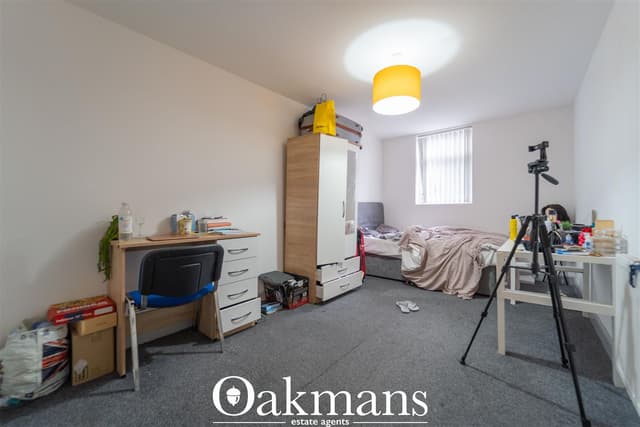 122, Oak Tree Lane - Image 17