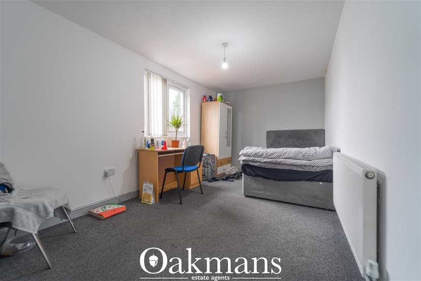 122, Oak Tree Lane - Image 9