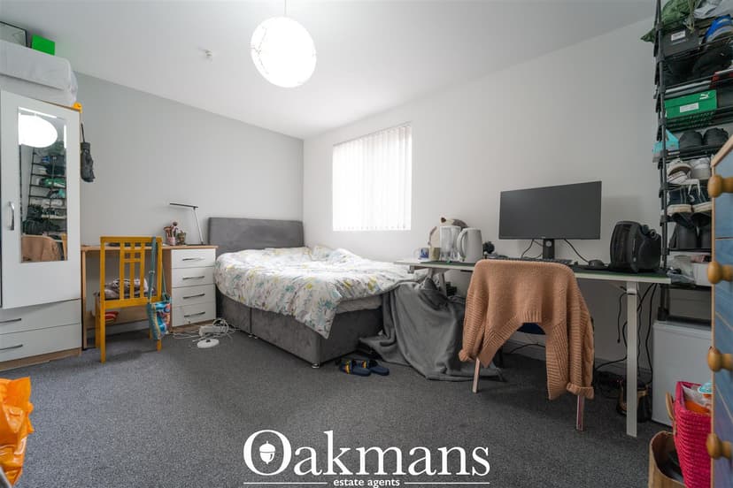 122, Oak Tree Lane - Image 7