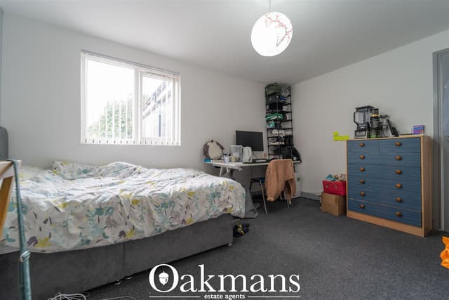 122, Oak Tree Lane - Image 6