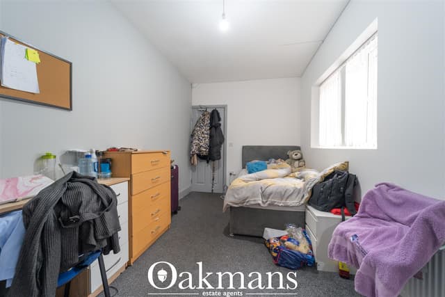 122, Oak Tree Lane - Image 4