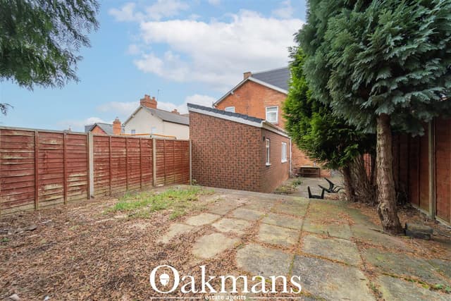 122, Oak Tree Lane - Image 3