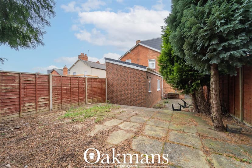 122, Oak Tree Lane - Image 3