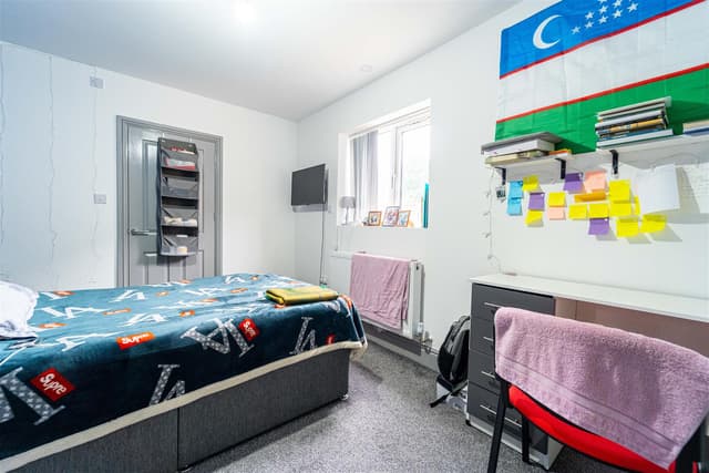 76, Gibbins Road - Image 25