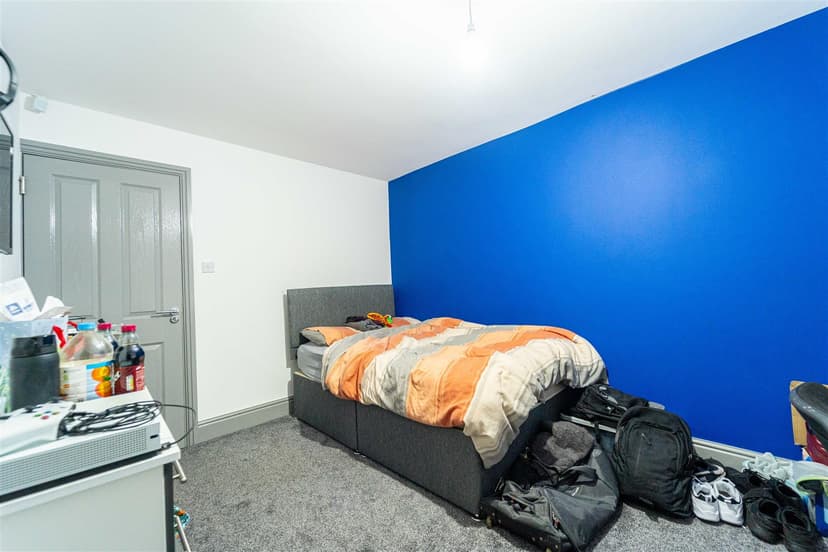 76, Gibbins Road - Image 22