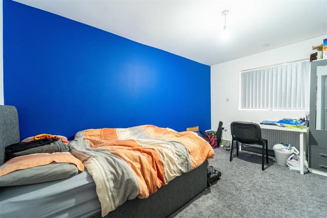 76, Gibbins Road - Image 21