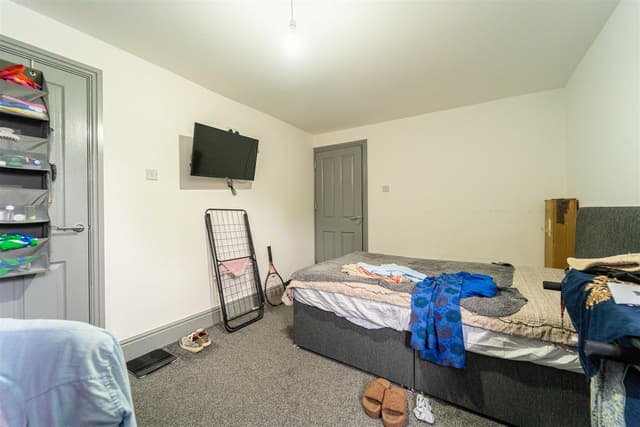 76, Gibbins Road - Image 15