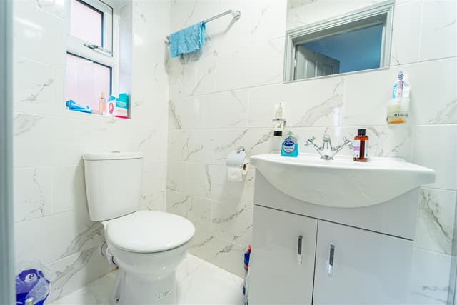 76, Gibbins Road - Image 14