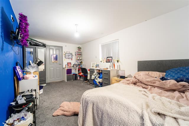 76, Gibbins Road - Image 13