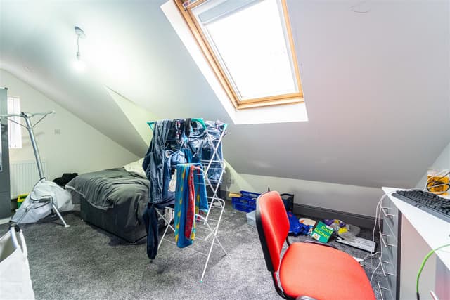 76, Gibbins Road - Image 10