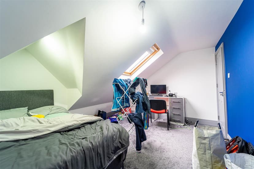 76, Gibbins Road - Image 9