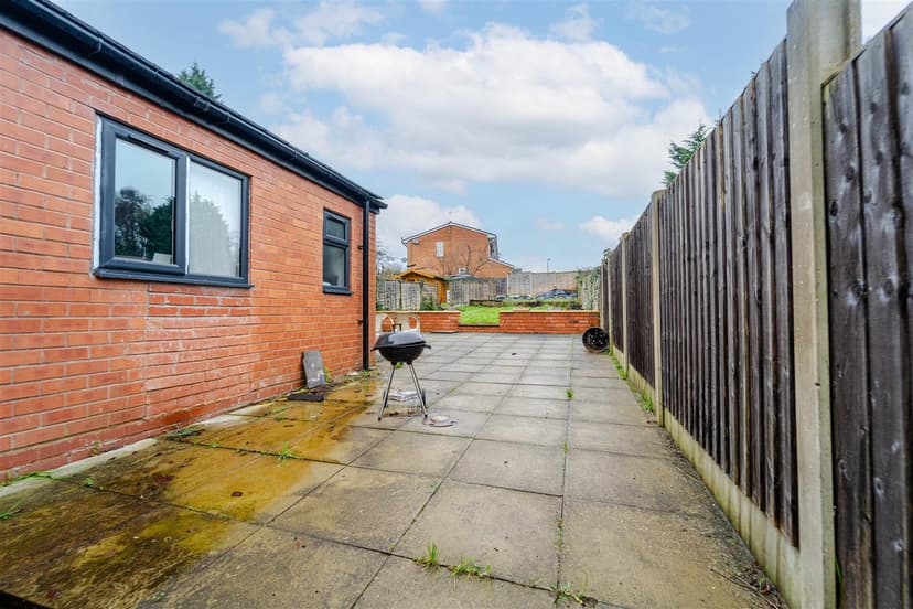 76, Gibbins Road - Image 2