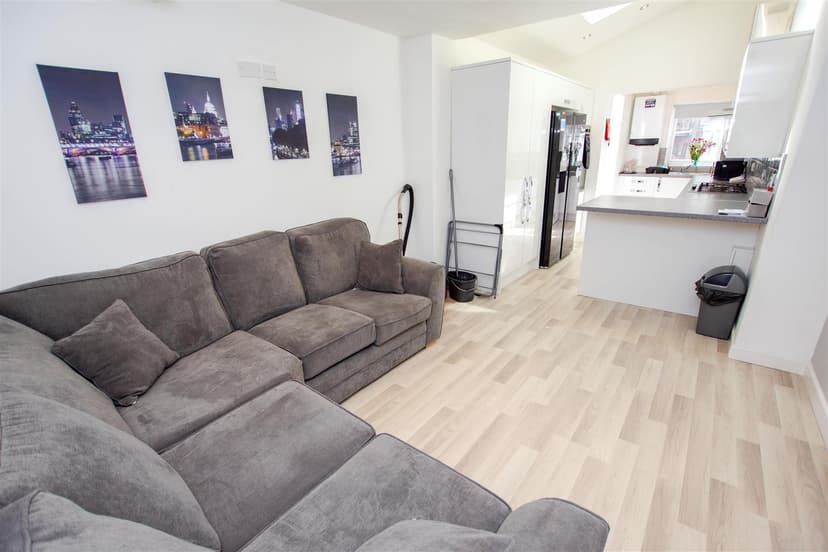 8, George Road - Image 13