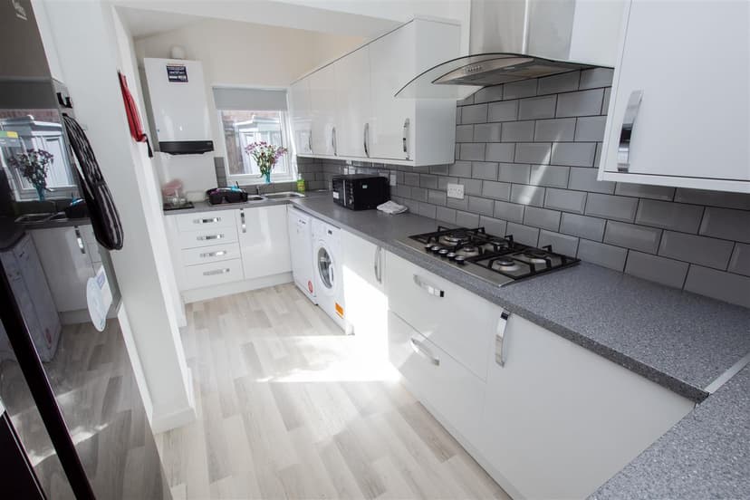 8, George Road - Image 11