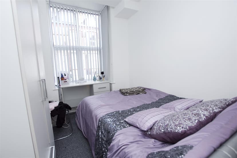 8, George Road - Image 10