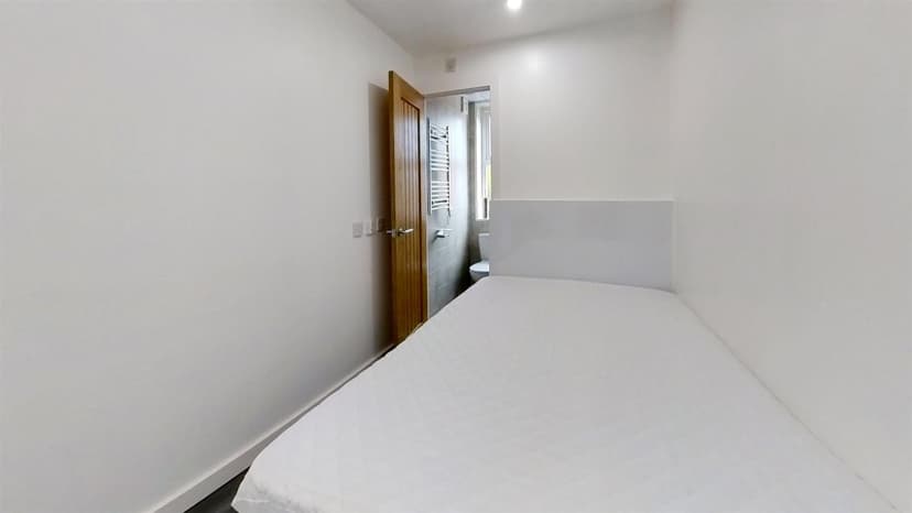 47, Exeter Road - Image 6