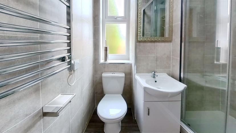 47, Exeter Road - Image 5