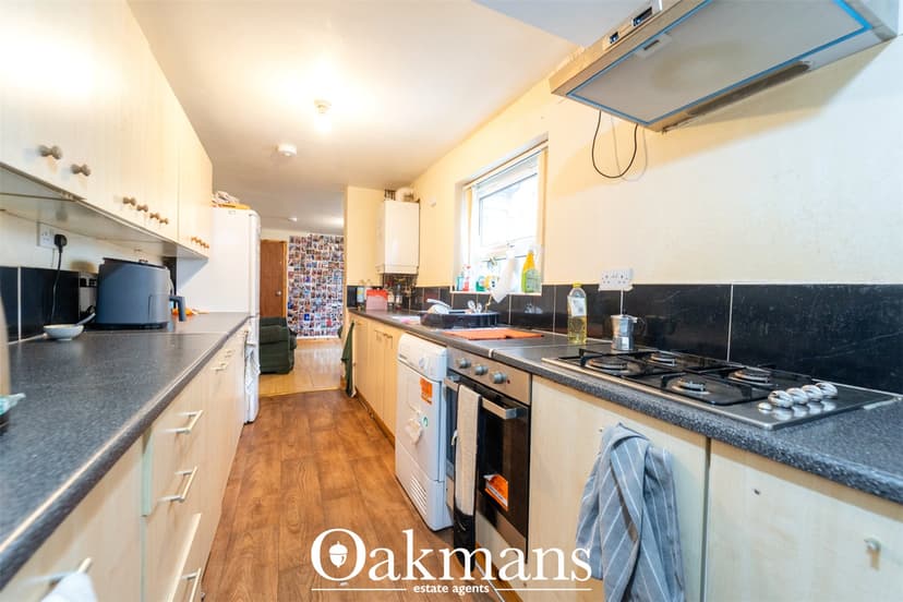153, Hubert Road - Image 16