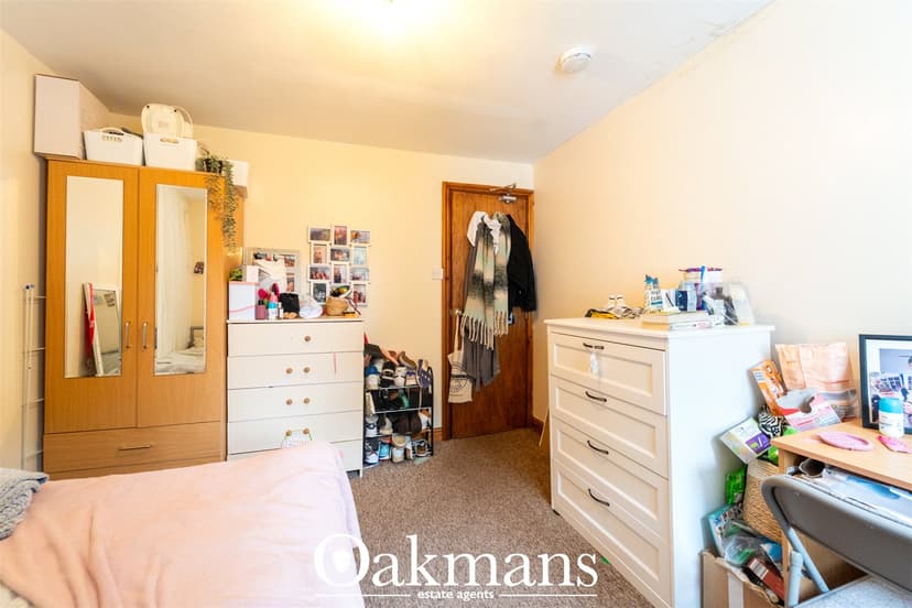 153, Hubert Road - Image 11