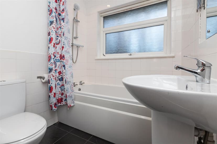 86, Metchley Drive - Image 3