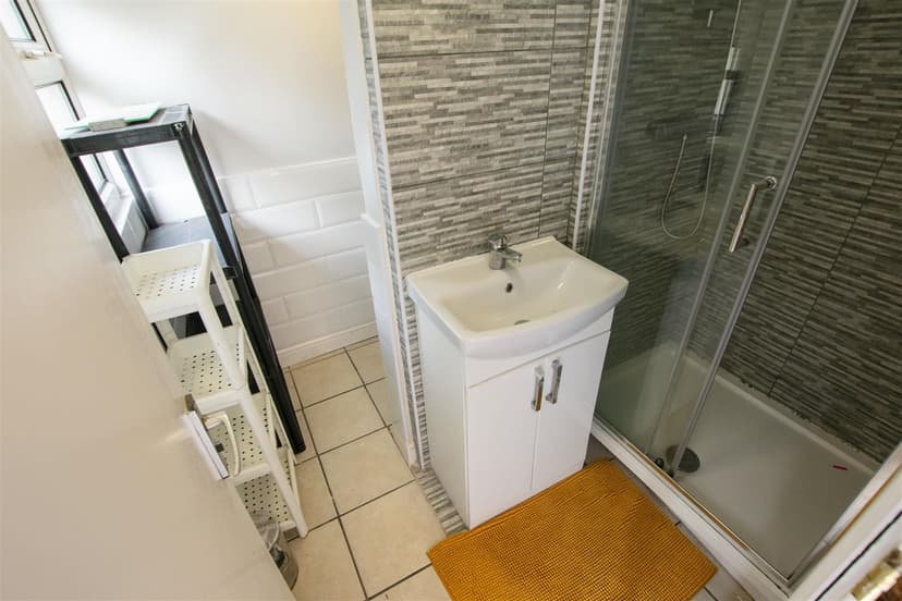 59, Dawlish Road - Image 4