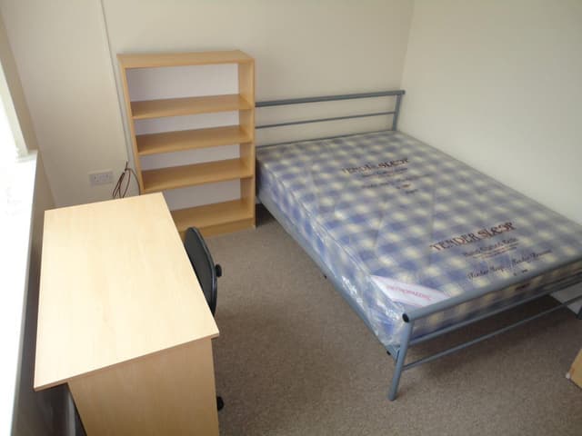 55, Roman Way - Image 7