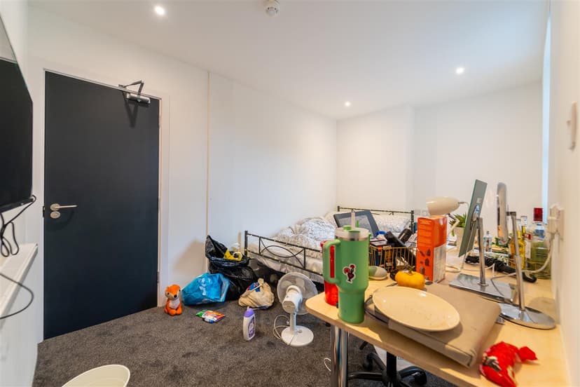 283, Hubert Road - Image 17