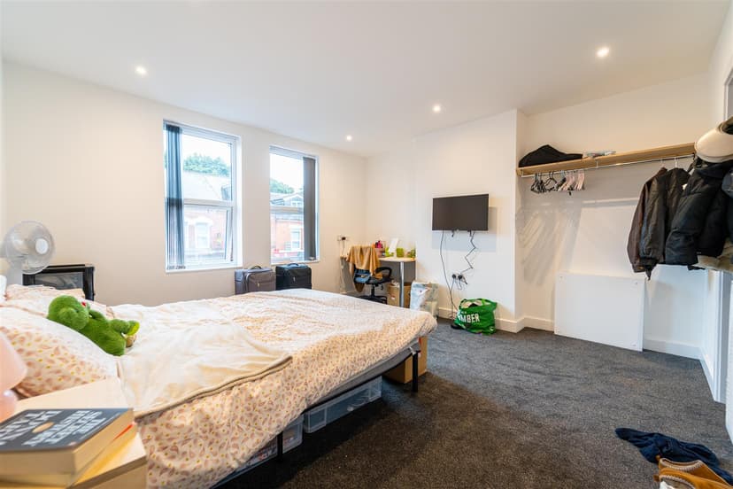283, Hubert Road - Image 16