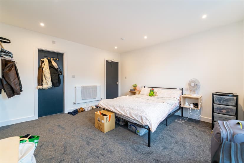 283, Hubert Road - Image 14
