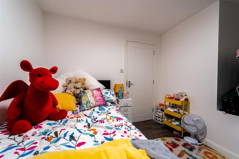 42, Roman Way - Image 13