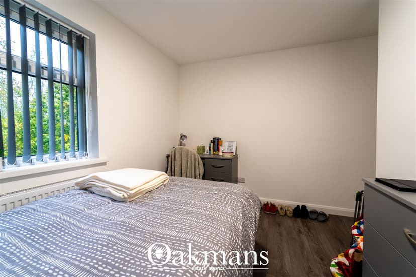 42, Roman Way - Image 8