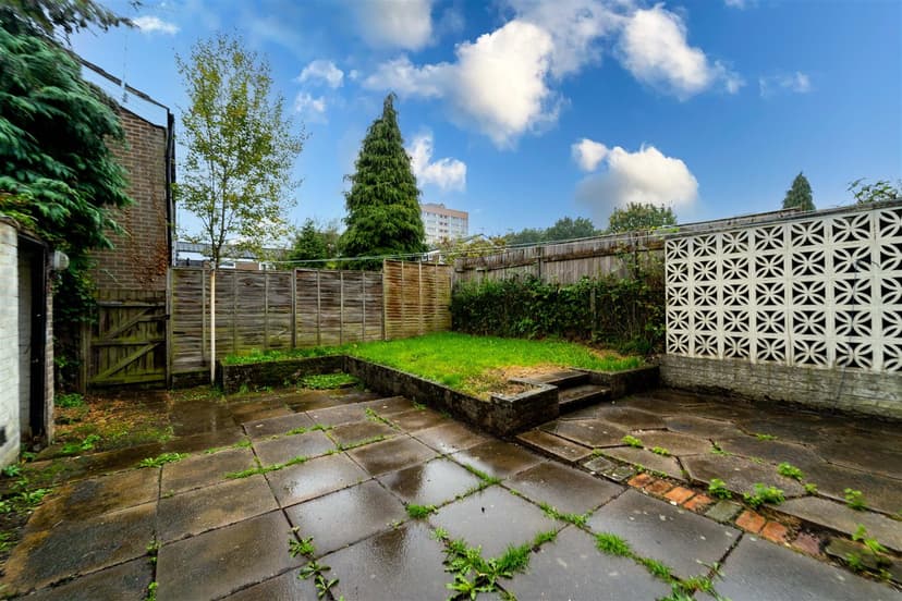 42, Roman Way - Image 1