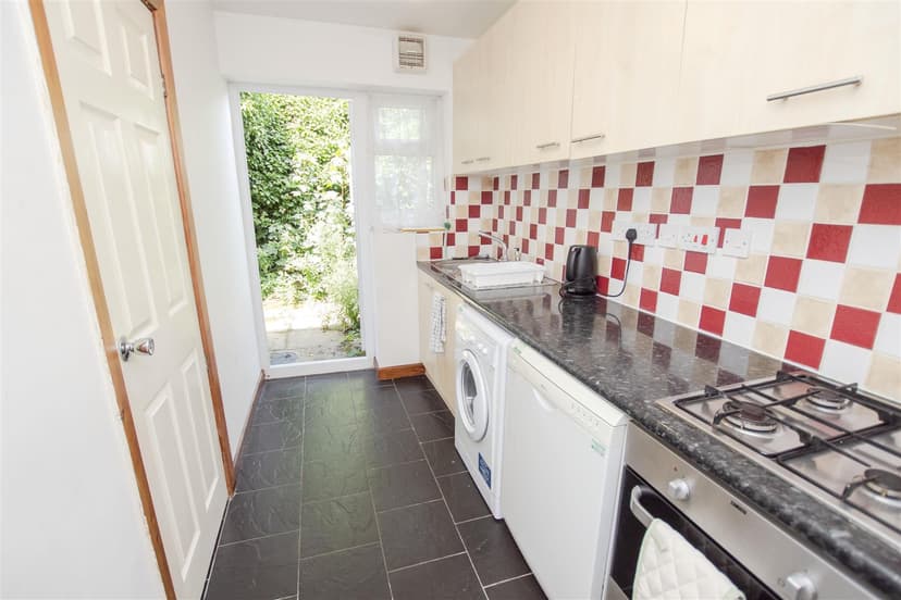14, George Road - Image 8