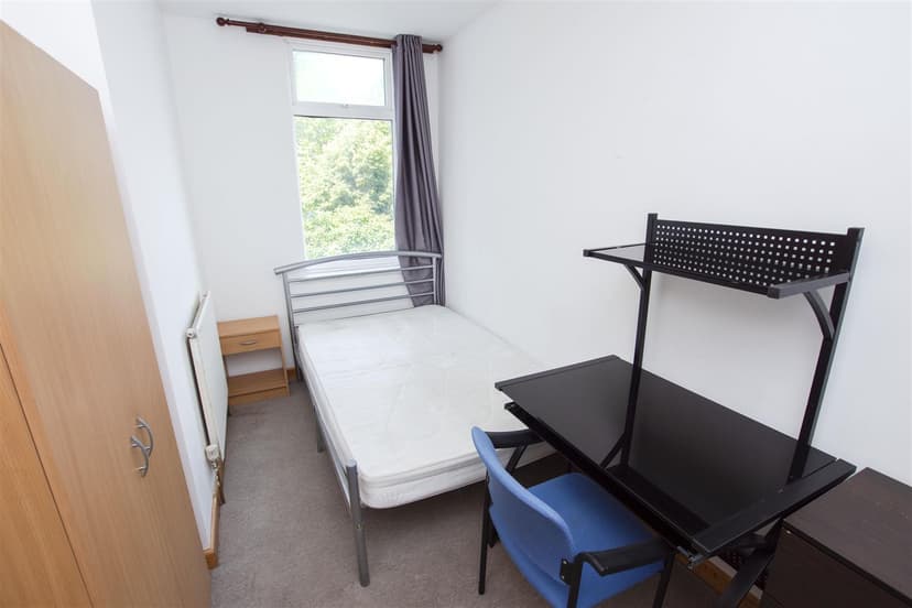 14, George Road - Image 5