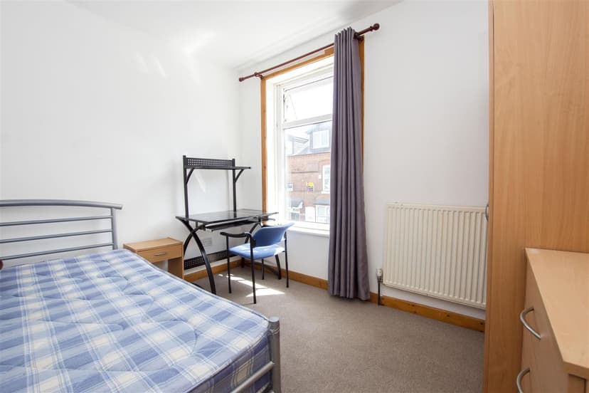 14, George Road - Image 4