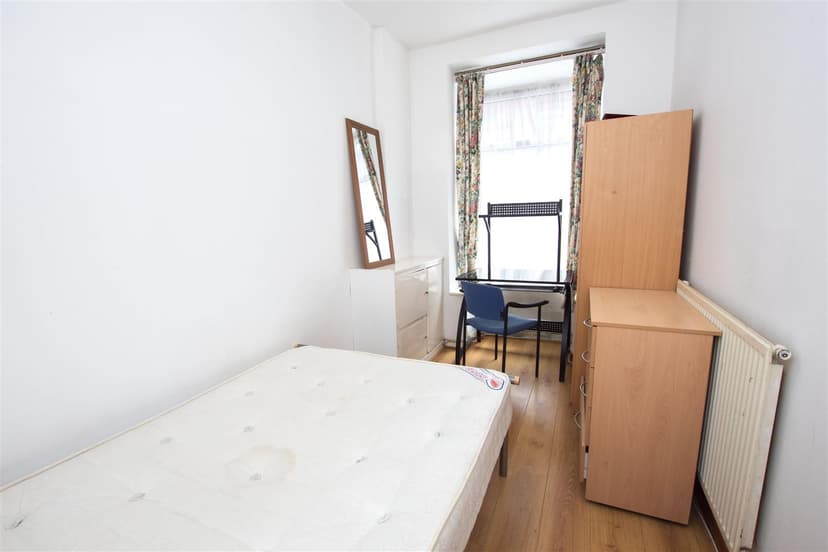 14, George Road - Image 3
