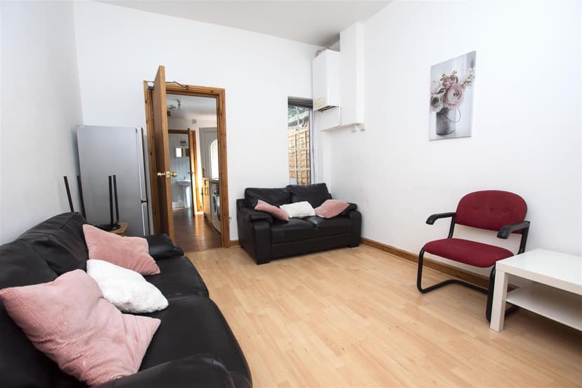 7, George Road - Image 9